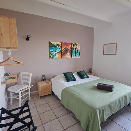 Mas La Belle Ambroise - Chambres D'Hotes Et Gite Saint Ambroix Bagian luar foto